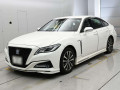 2019 Toyota Crown Hybrid