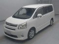 2010 Toyota Noah