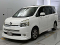 2007 Toyota Voxy