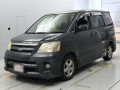 2005 Toyota Noah