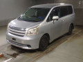 2009 Toyota Noah