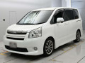 2010 Toyota Noah