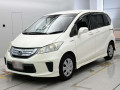 2013 Honda Freed hybrid