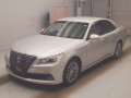 2013 Toyota Crown Hybrid