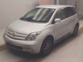 2005 Toyota IST