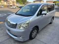 2013 Toyota Noah