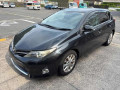 2015 Toyota Auris