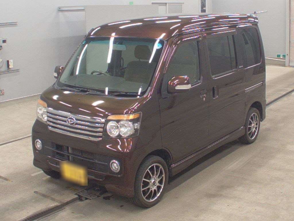 Used Daihatsu Atrai Wagon at Auction - Japanese Used Car Auction