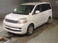 2006 Toyota Voxy