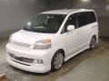 2003 Toyota Voxy