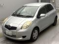 2005 Toyota Vitz