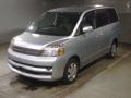 2005 Toyota Voxy