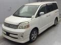 2005 Toyota Voxy