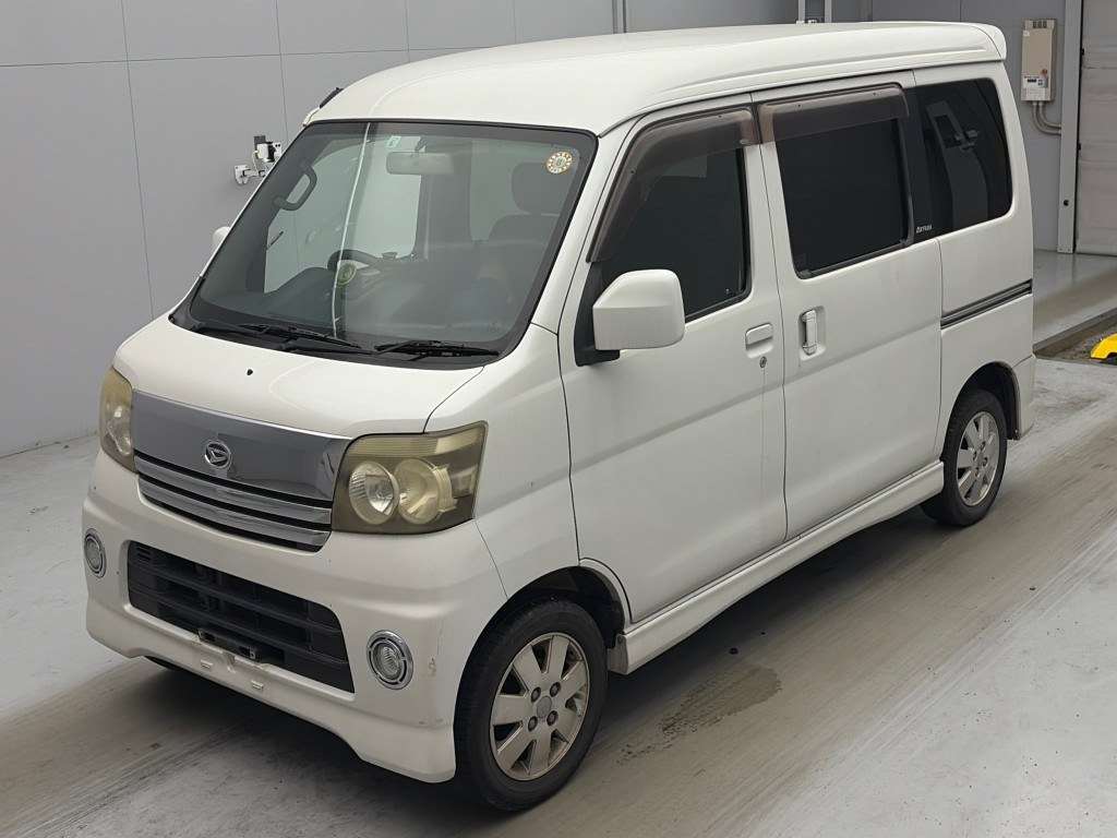 Used Daihatsu Atrai Wagon at Auction - Japanese Used Car Auction