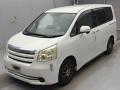 2010 Toyota Noah