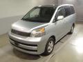 2004 Toyota Voxy