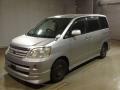 2005 Toyota Noah