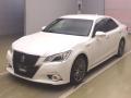 2013 Toyota Crown Hybrid