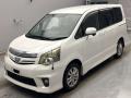 2010 Toyota Noah