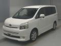 2007 Toyota Voxy