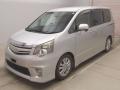 2013 Toyota Noah