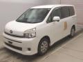 2013 Toyota Voxy