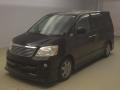 2005 Toyota Noah