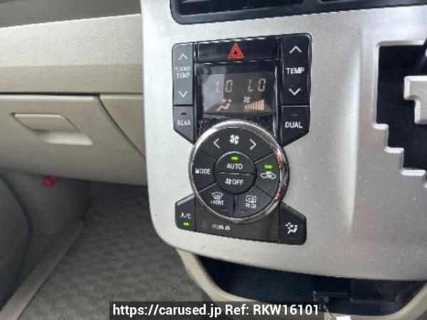 Used 2010 AT toyota noah ZRR70G Image[25]