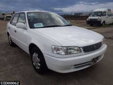 Toyota Corolla Sedan AE110