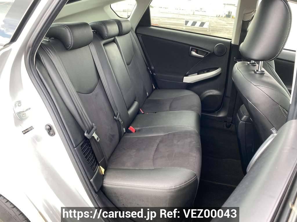 Buy Used 2013 Toyota Prius ZVW30 (VEZ00043) - Carused.jp