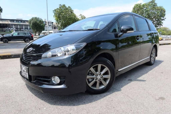 Used 2013 AT toyota wish null Image[2]