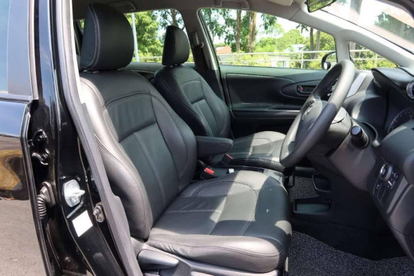 Used 2013 AT toyota wish null Image[18]