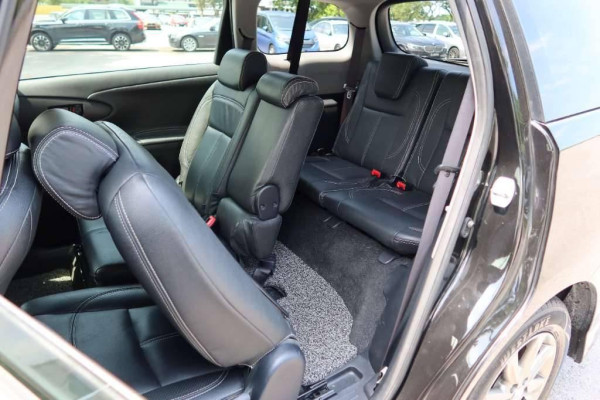 Used 2013 AT toyota wish null Image[23]