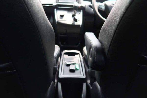 Used 2013 AT toyota wish null Image[29]