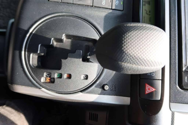 Used 2013 AT toyota wish null Image[32]