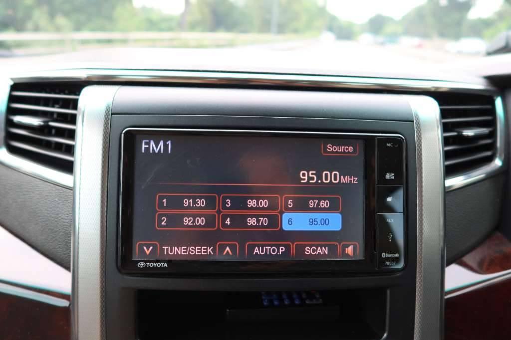 Buy Used 2013 Toyota Alphard (VGW00093) - Carused.jp
