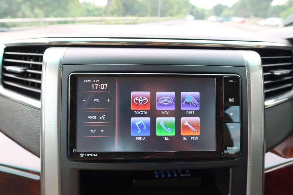 Buy Used 2013 Toyota Alphard (VGW00093) - Carused.jp