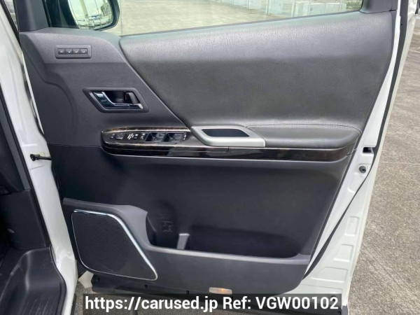 Used 2013 AT toyota vellfire null Image[28]