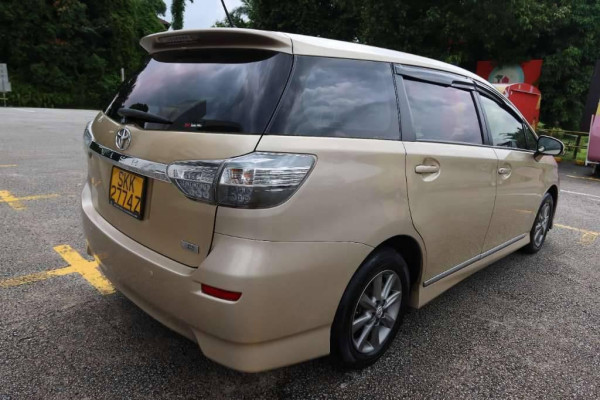 Used 2013 AT toyota wish null Image[10]