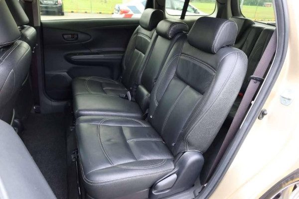 Used 2013 AT toyota wish null Image[28]