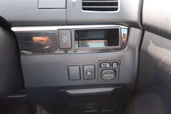 Used 2013 AT toyota estima null Image[61]