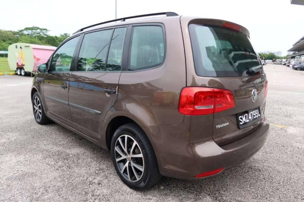 Used 2013 AT volkswagen touran null Image[6]