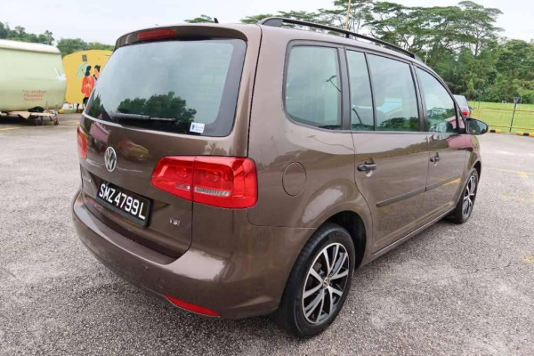 Used 2013 AT volkswagen touran null Image[9]