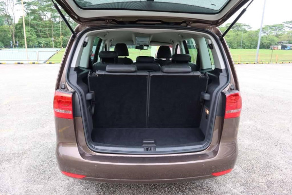 Used 2013 AT volkswagen touran null Image[12]