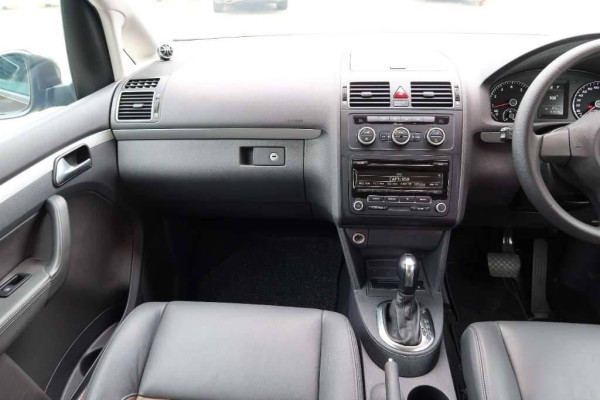 Used 2013 AT volkswagen touran null Image[37]
