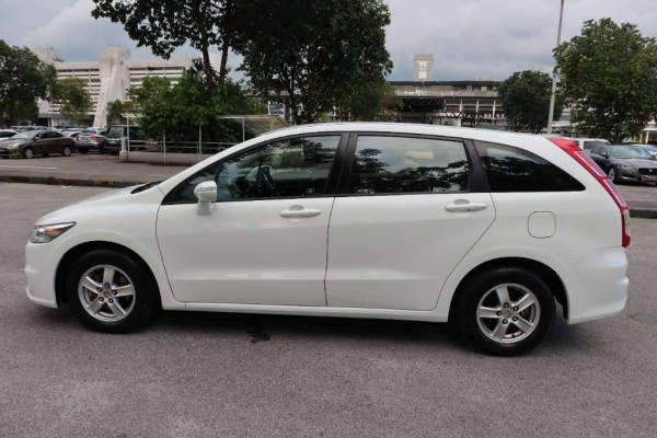 Used 2013 AT honda stream null Image[4]