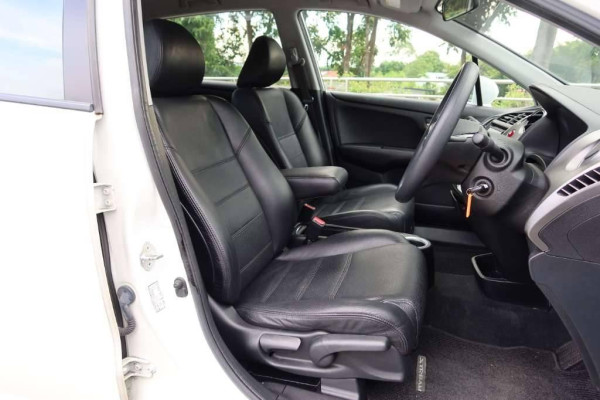 Used 2013 AT honda stream null Image[32]