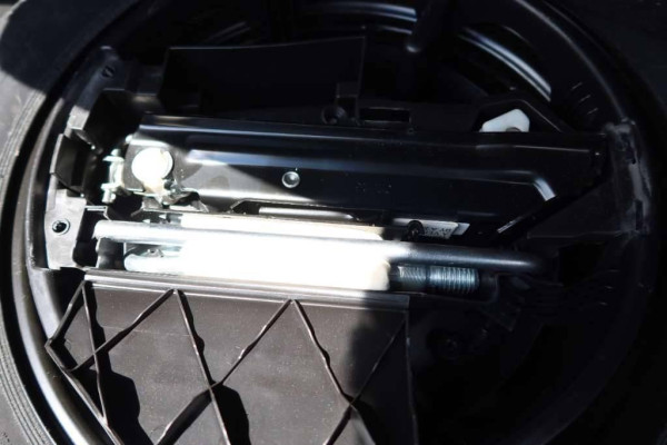 Used 2013 AT mercedes-benz e-class null Image[54]