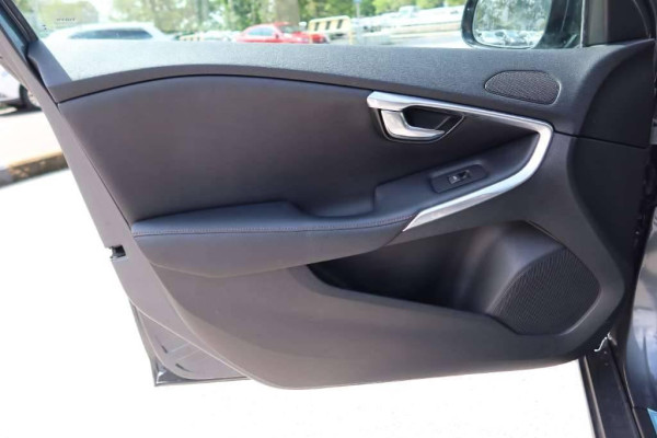 Used 2013 AT volvo v40 null Image[17]