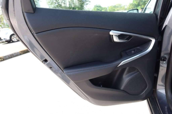 Used 2013 AT volvo v40 null Image[18]